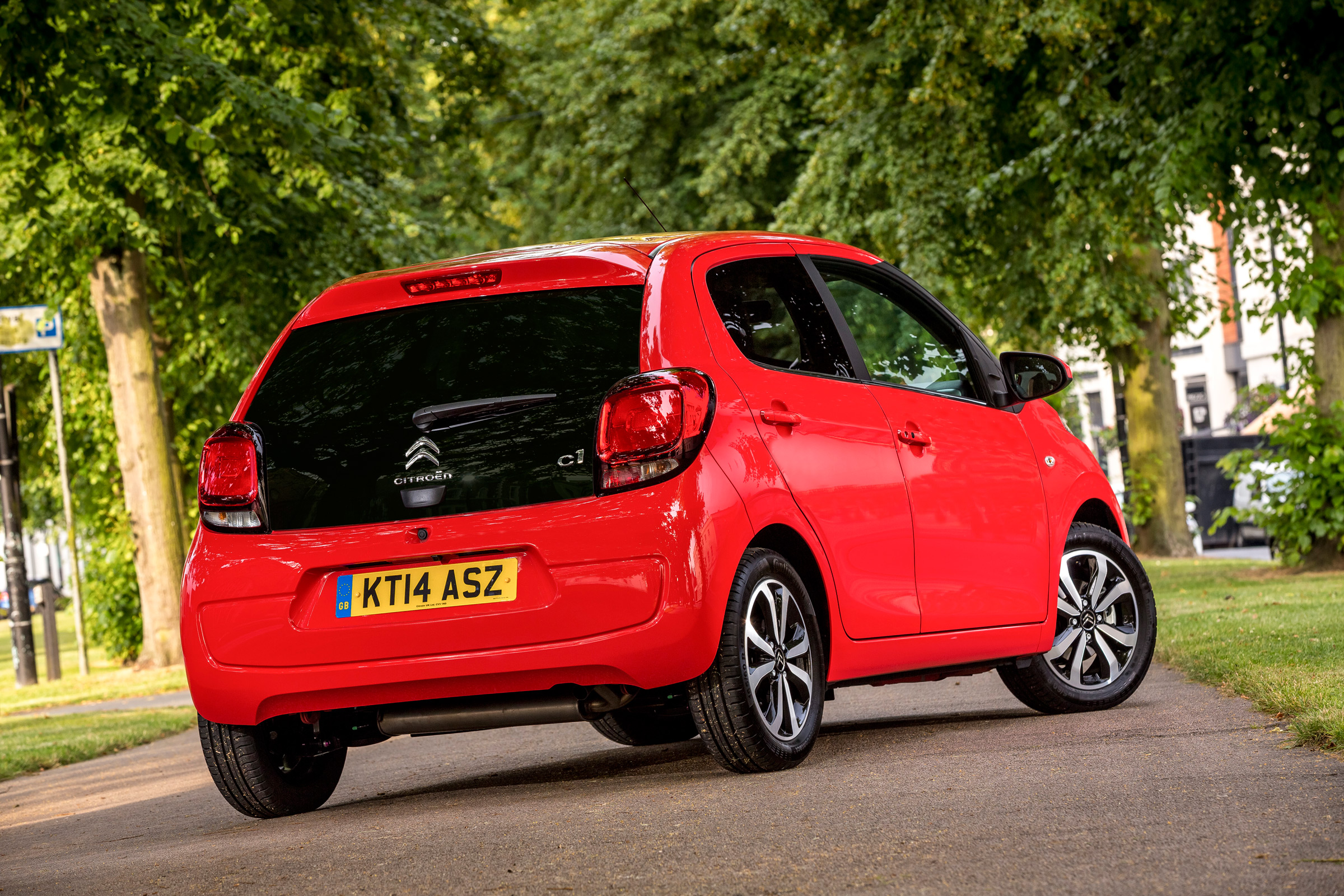 Like the 108, there's a choice of 1.0 and 1.2-litre petrol power