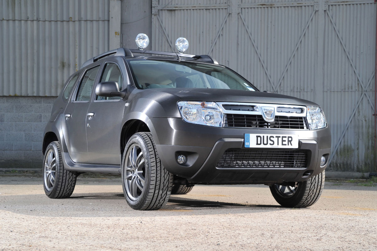 Dacia Duster SUV 2013 front quarter static
