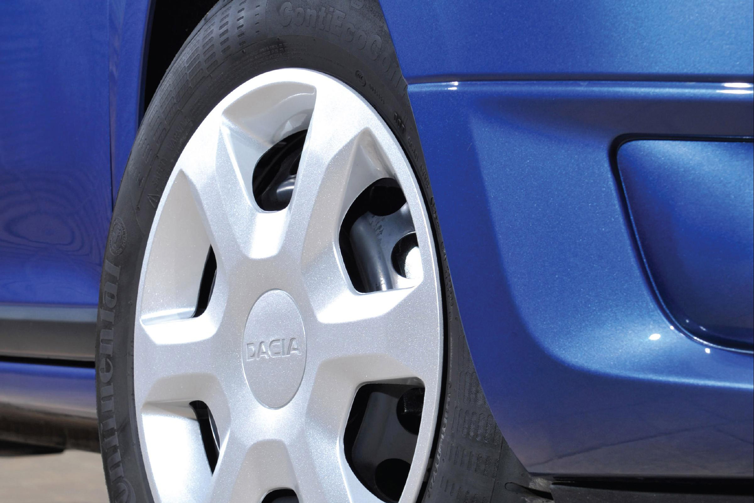 Most versions of the Logan MCV are fitted with steel wheels, but alloys are an optional extra