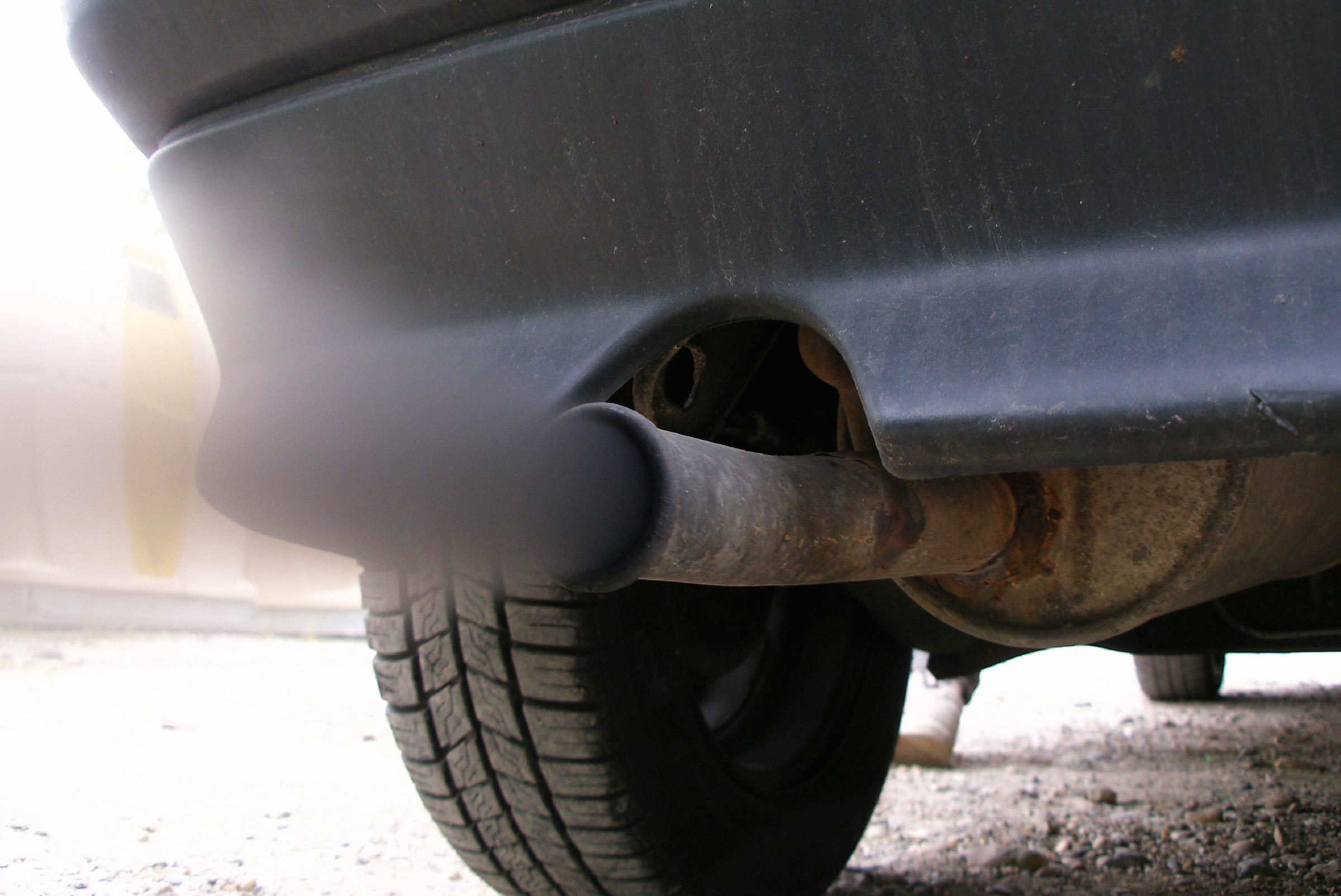 Smoky exhaust pipe