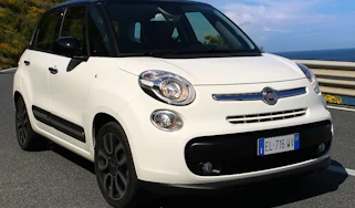 Fiat 500L 2013 front quarter