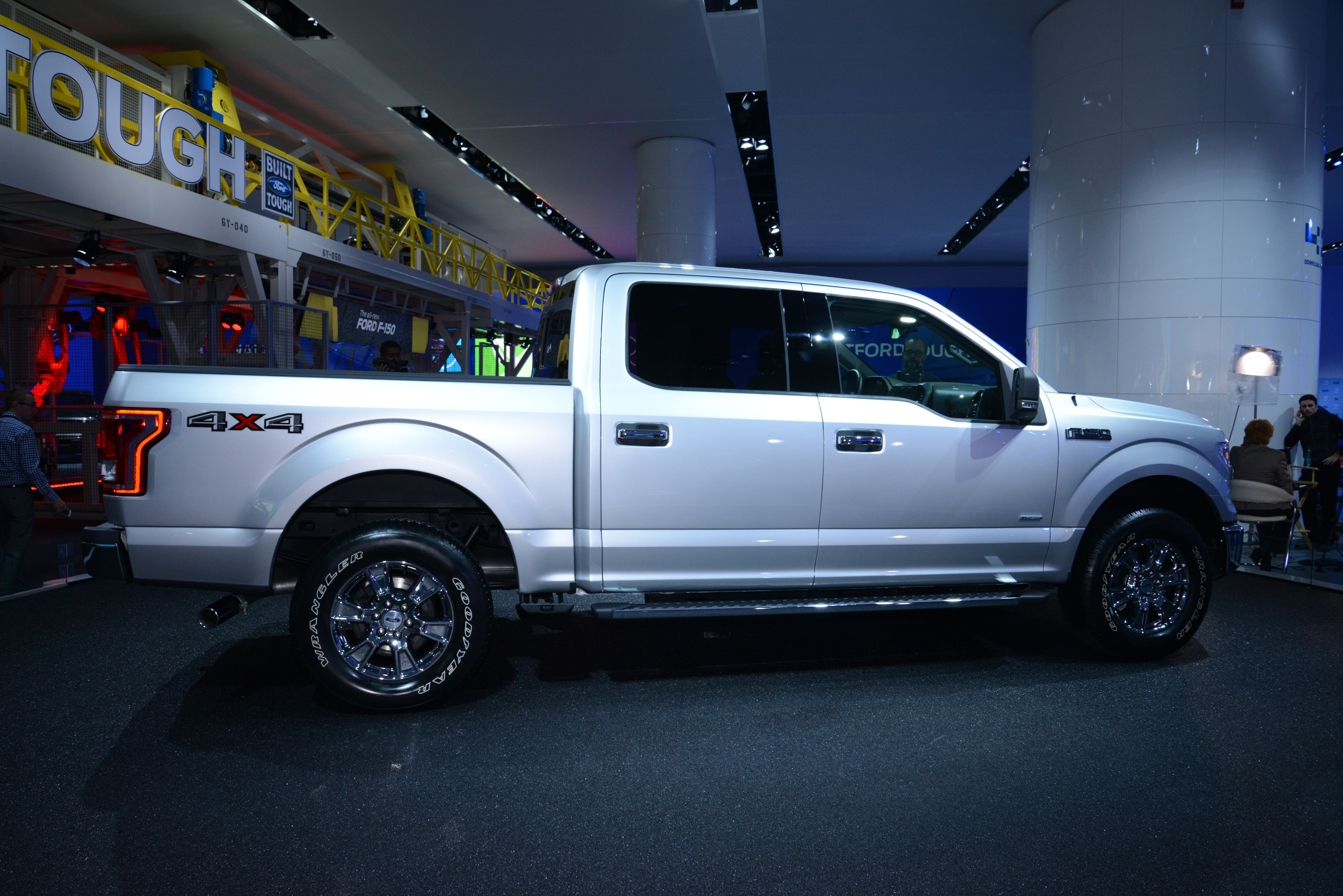 Ford F-150 pick-up truck 2014 front quarter static
