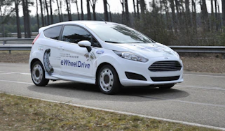 Ford Fiesta eWheelDrive 2013 front tracking