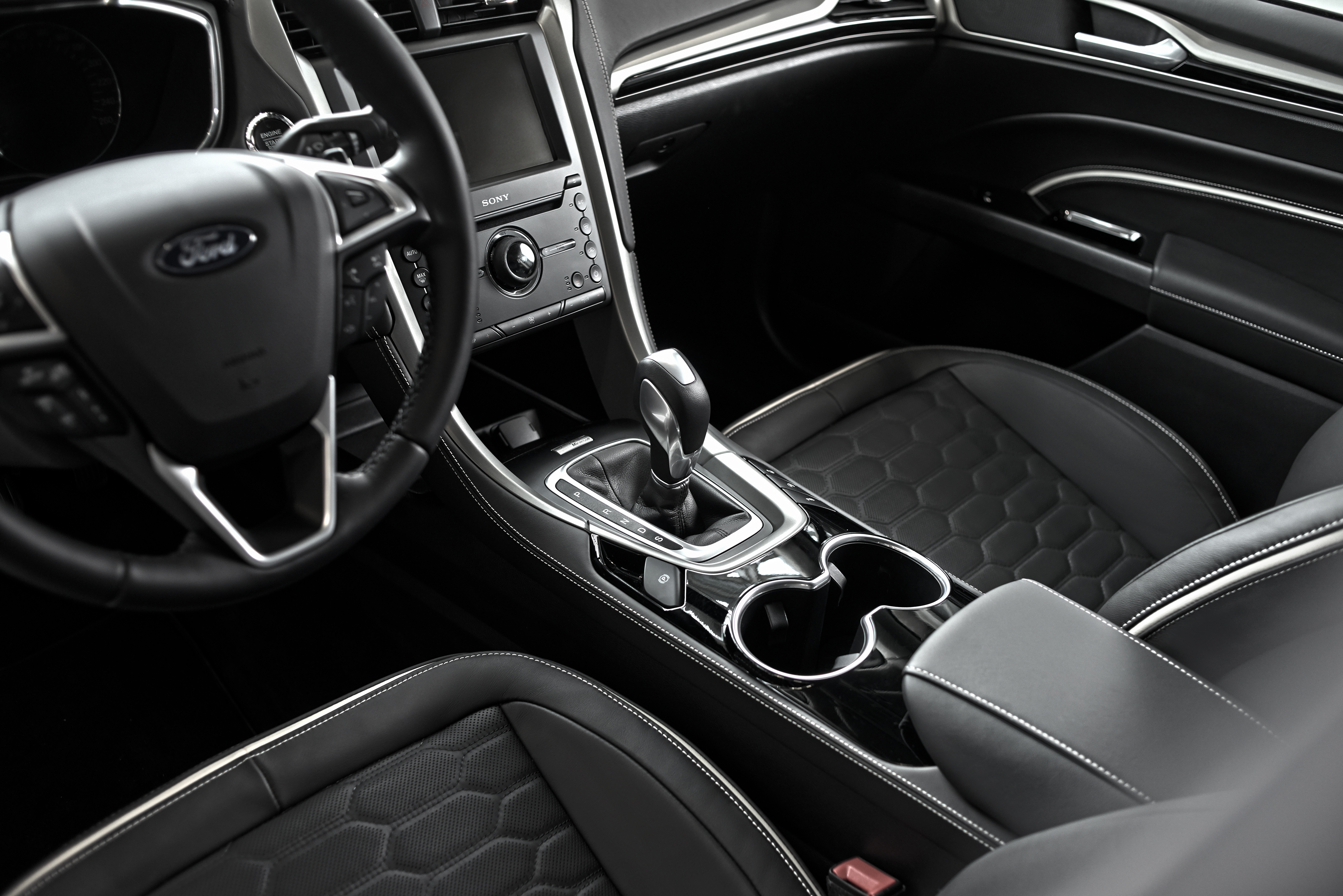 Interior quality inside the Mondeo Vignale is excellent, though the dashboard design remains largely unchanged