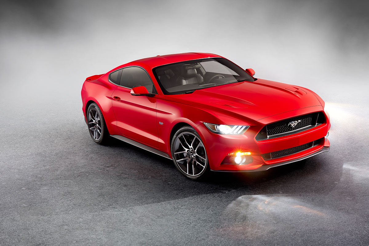 Ford Mustang coupe 2014 front quarter static