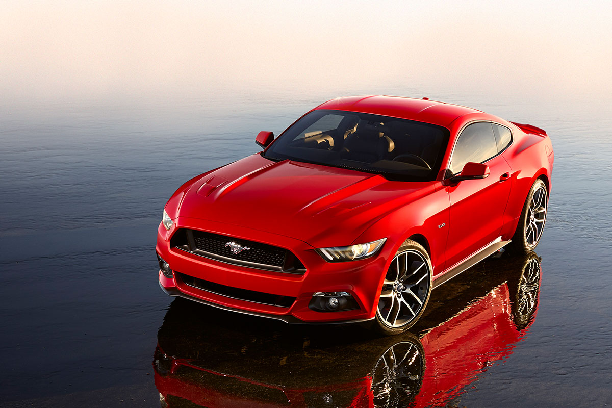 Ford Mustang coupe 2014 front quarter static