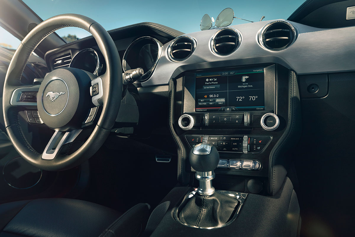 Ford Mustang coupe 2014 interior