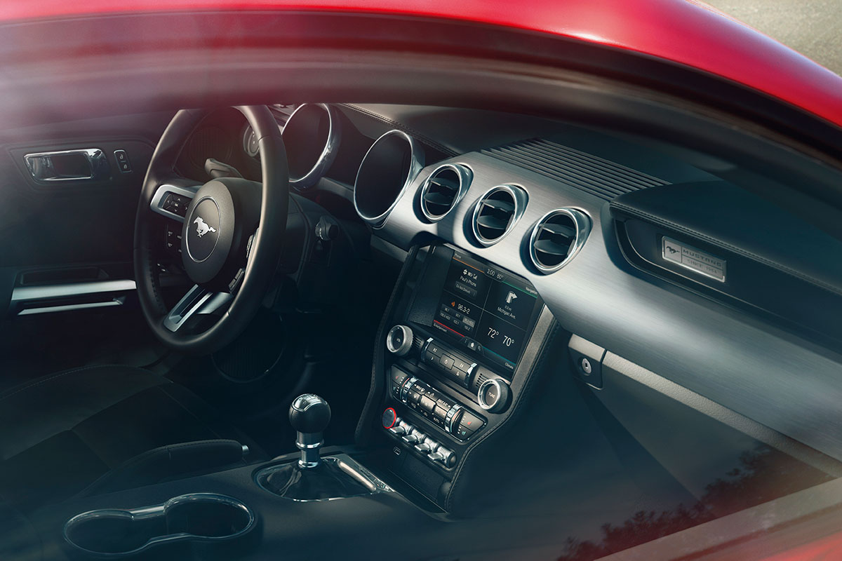 Ford Mustang coupe 2014 interior