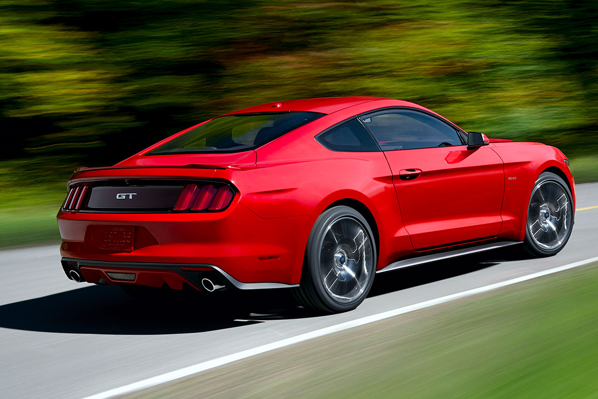 Ford Mustang coupe 2014 rear cornering