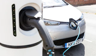 How to charge an electric car
