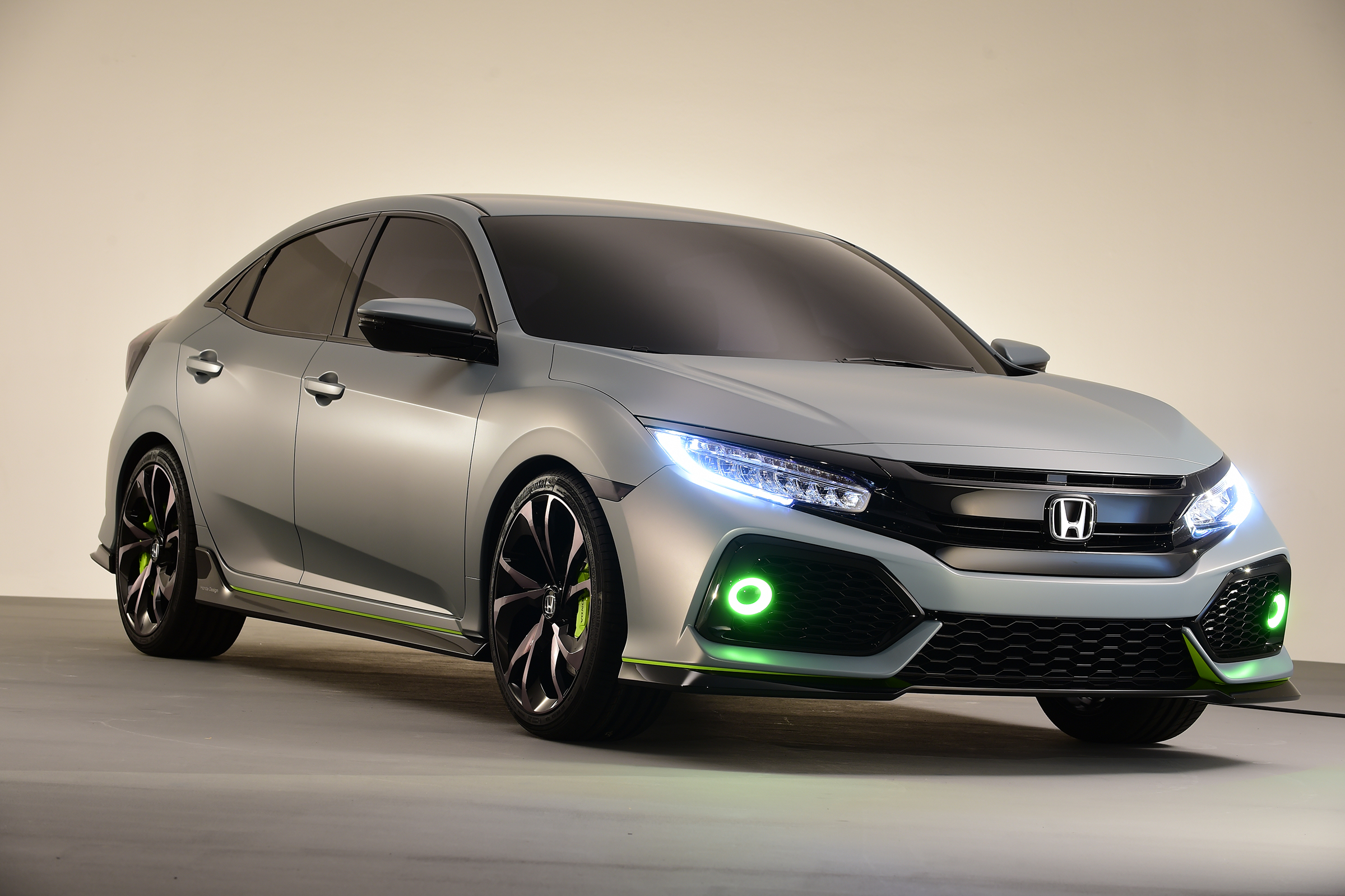 The production Honda Civic remains faithful to the pre-production show car.