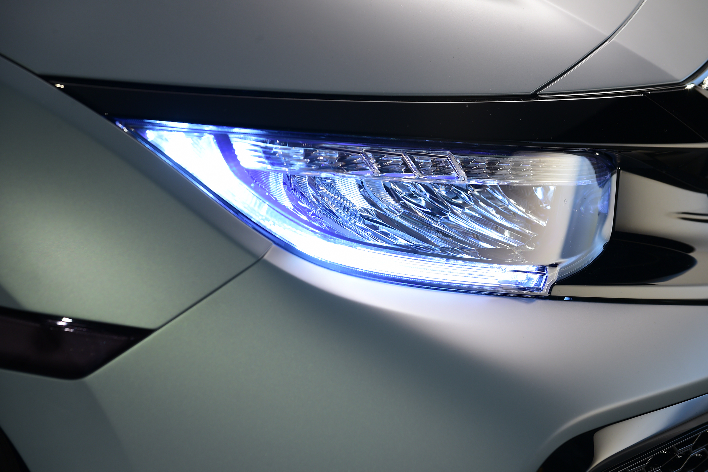 Smart new LED headlamps are available on the new Honda Civic