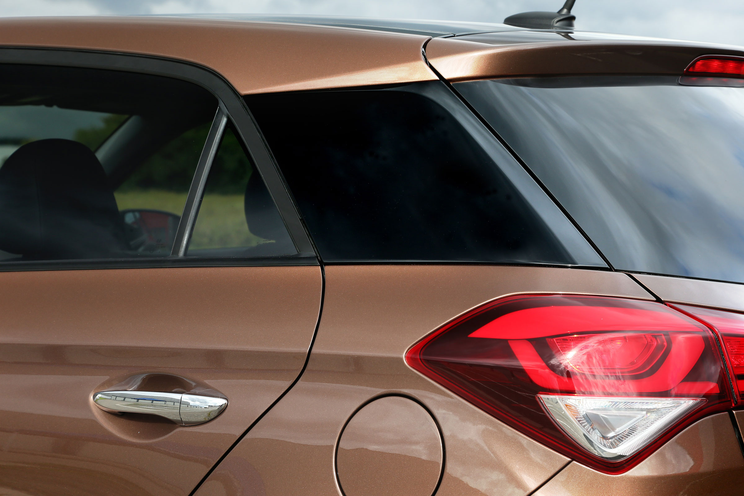 A 'floating roof' design helps the i20 to look modern and sleek