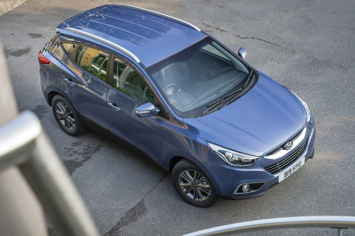 Hyundai ix35 compact SUV 2013 top static