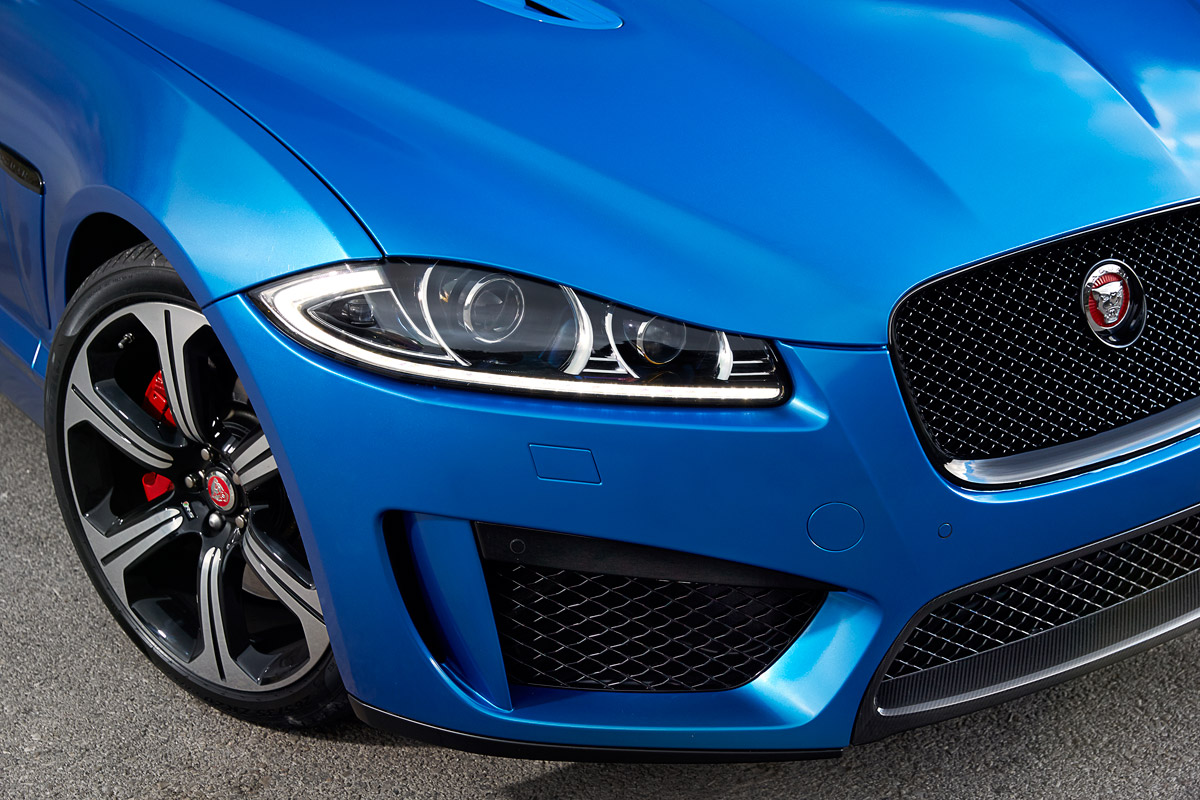 Jaguar XFR-S Sportbrake light