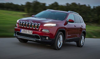 Jeep Cherokee front quarter tracking