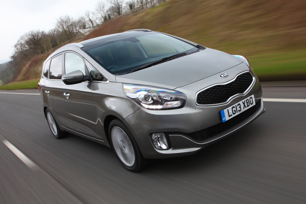 Kia Carens 2013 front tracking