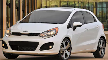 Kia Rio hatchback 2012 front quarter