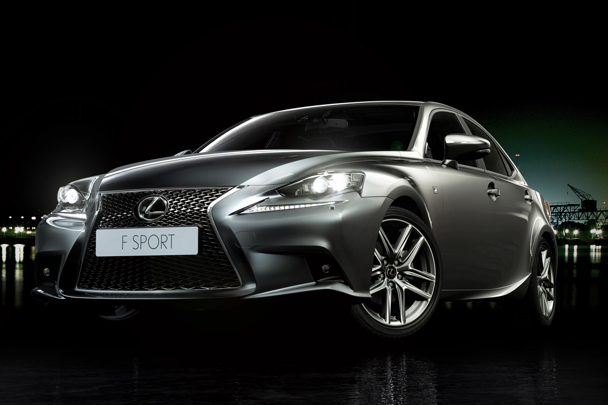 Lexus IS 2013 front quarter