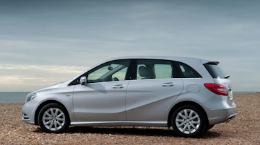Large windows and a raised driving position ensure excellent visibility and a light and airy cabin
