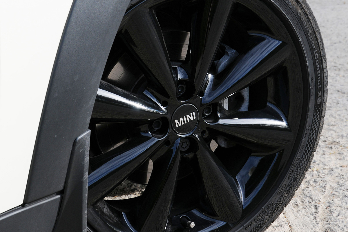 MINI Clubvan estate 2013 wheel detail