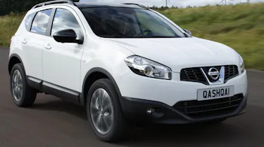 Nissan Qashqai 360 SUV 2013 front quarter