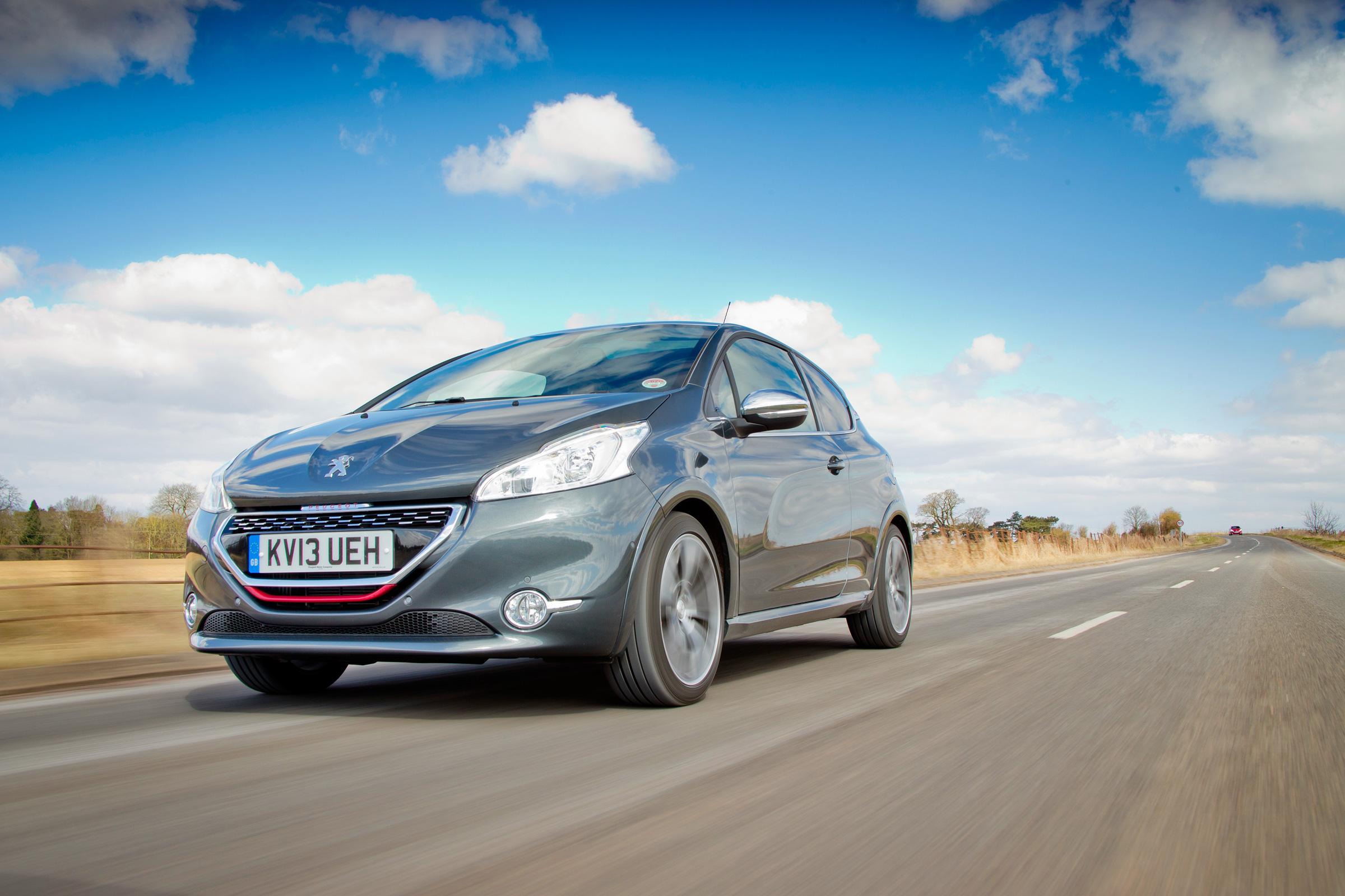 Peugeot 208 GTi dynamic