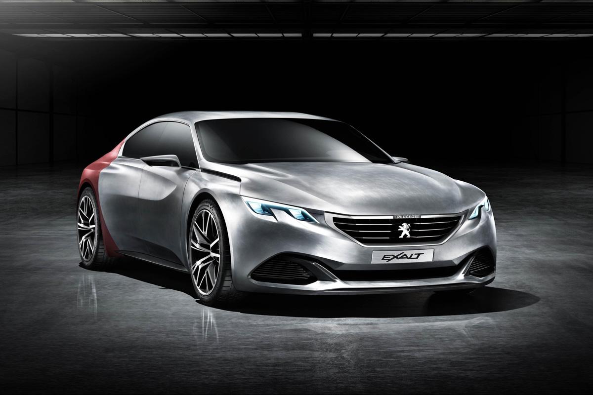 Peugeot EXALT front quarter