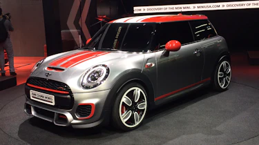 MINI John Cooper Works 2014 front quarter static