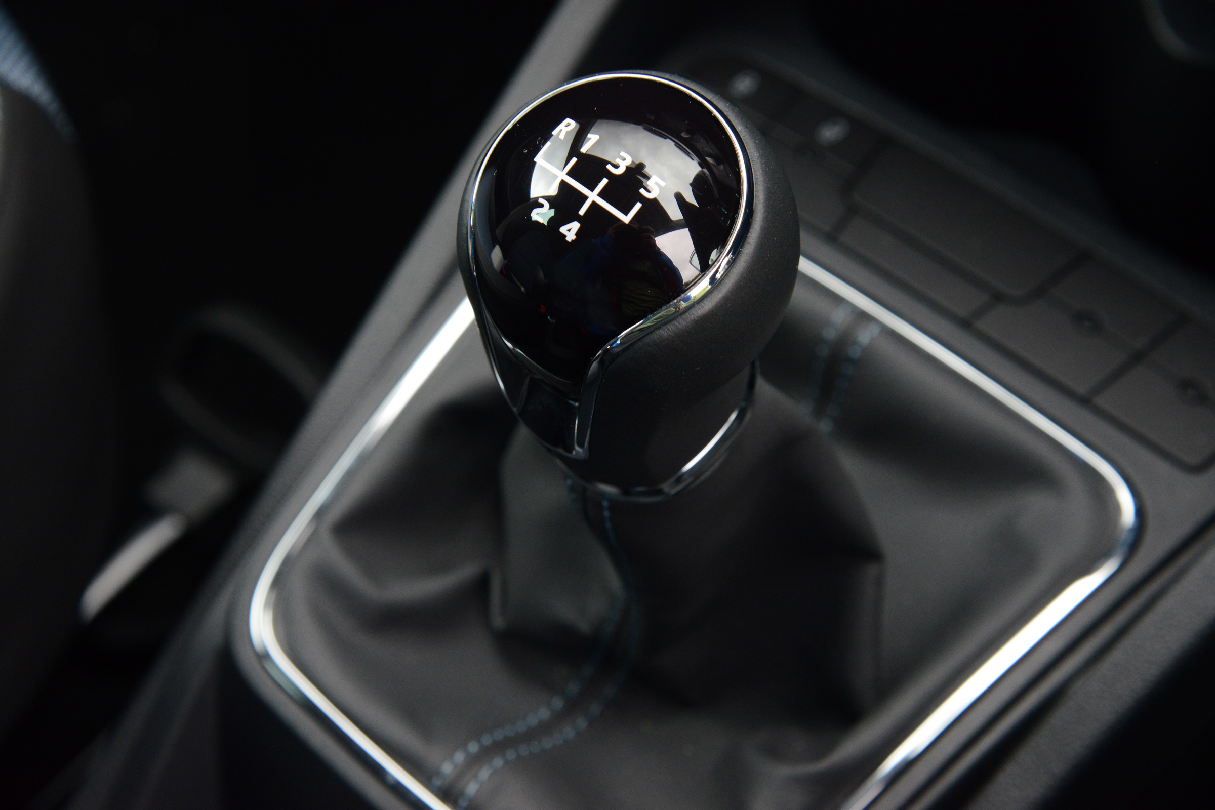 Both manual and DSG twin-clutch automatic gearboxes are offered for the Ibiza