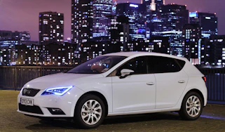 SEAT Leon 2013 front quarter static
