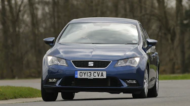 SEAT Leon cornering