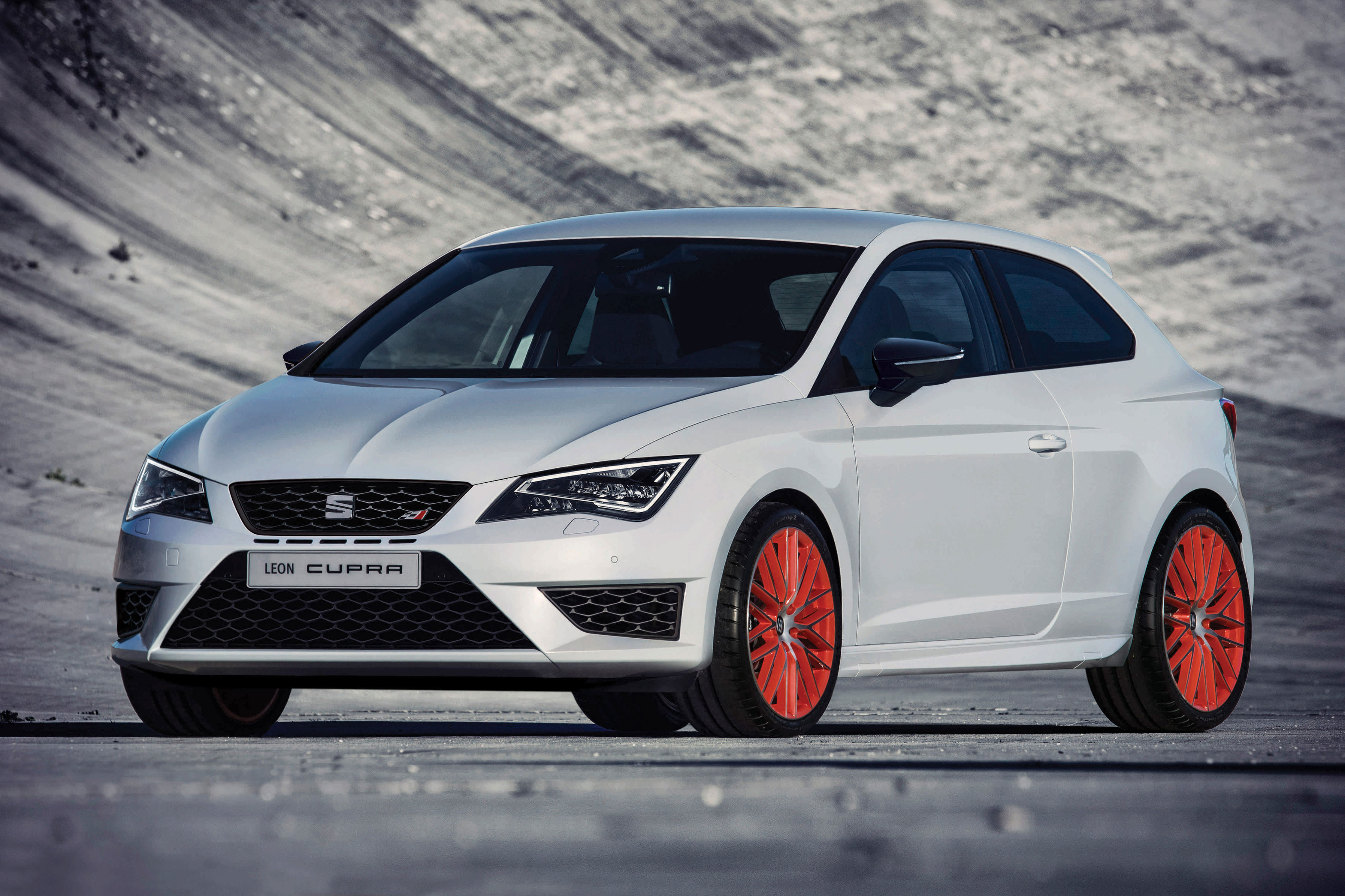 SEAT Leon Cupra 280 'Sub8 Performance Pack'