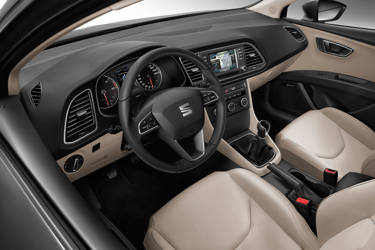 seat leon st estate 2014 front interior