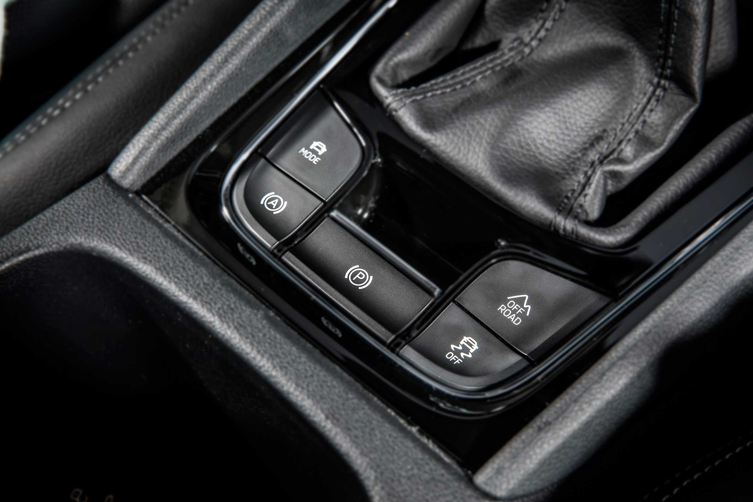 All cars come with a variety of electronic safety systems as standard, too, resulting in an expected 5-star Euro NCAP score