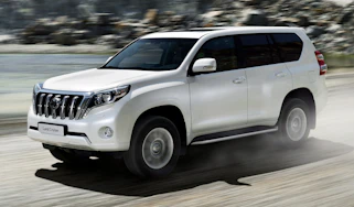 Toyota Land Cruiser SUV 2014 front quarter