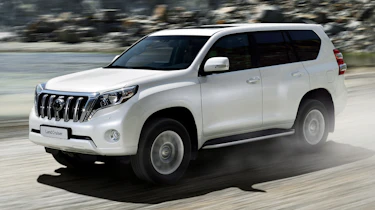Toyota Land Cruiser SUV 2014 front quarter