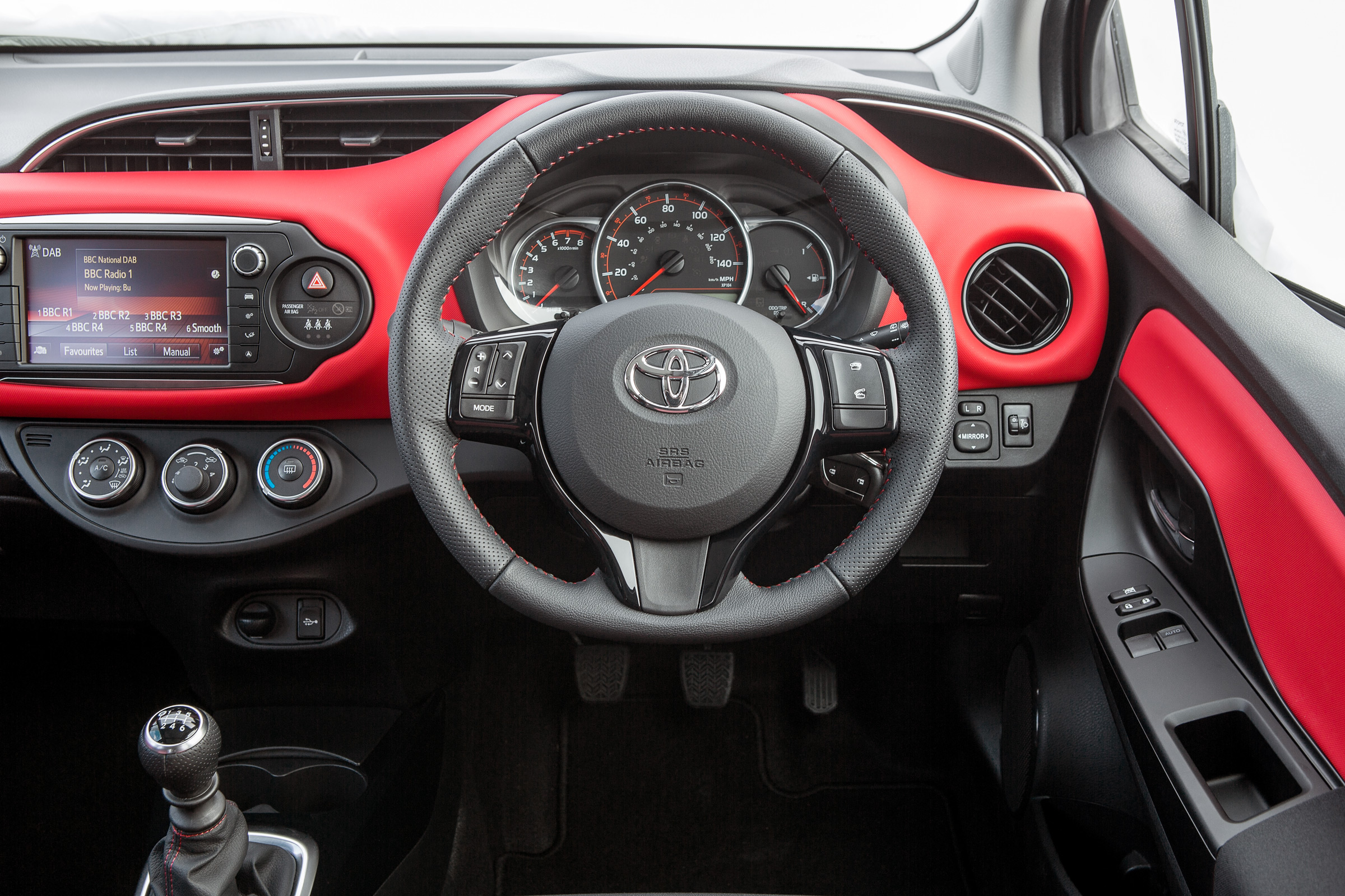 Toyota Yaris dashboard