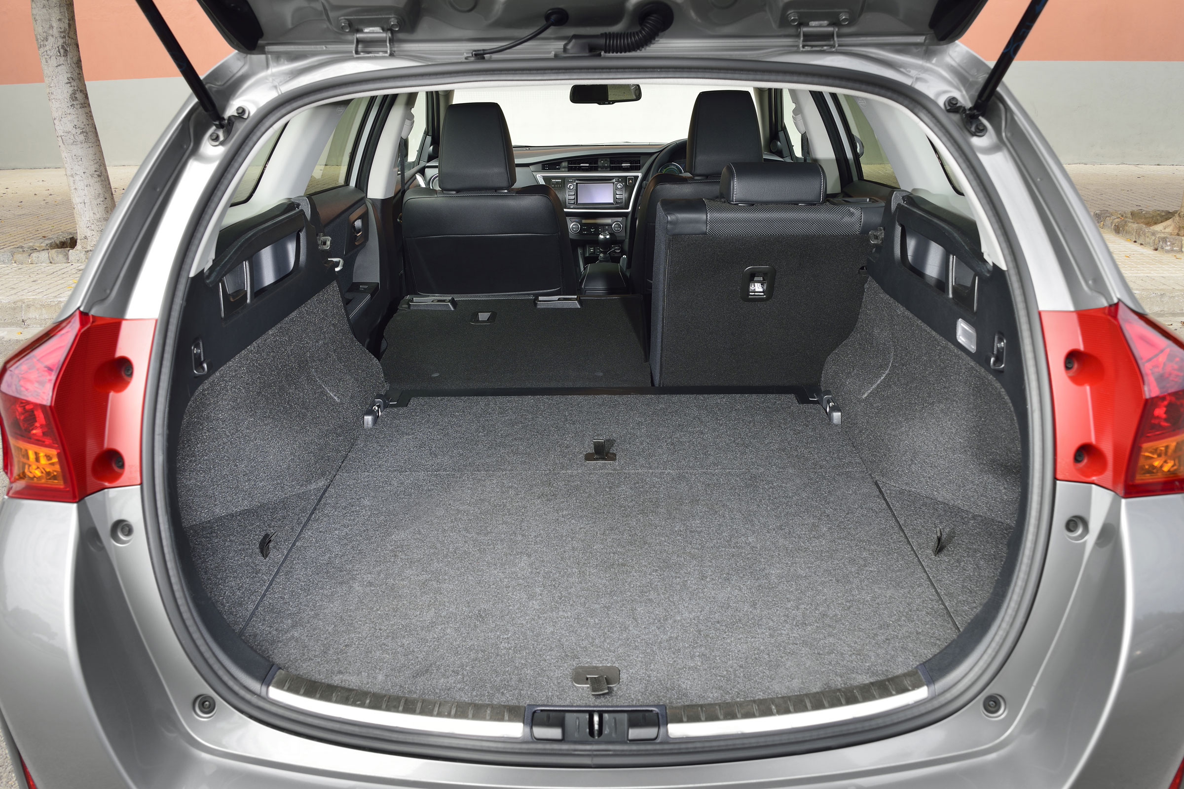 With the rear seats folded down the load space is a very impressive 1,635 litres