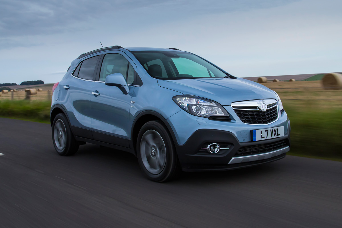 Vauxhall Mokka SUV 2013 front quarter tracking