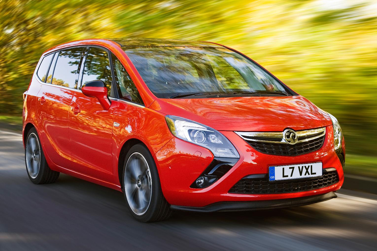 Vauxhall Zafira Tourer BiTurbo 2013 front quarter