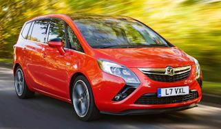 Vauxhall Zafira Tourer BiTurbo 2013 front quarter