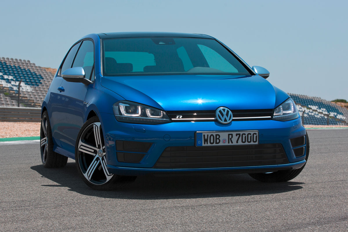 Volkswagen Golf R 2014 front quarter static