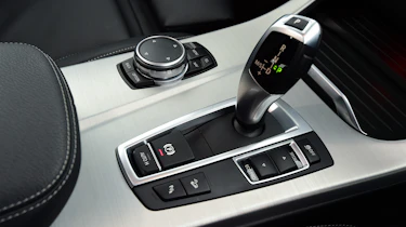 Most versions come with an automatic gearbox which suits the X3 and provides smooth shifts