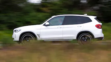 BMW iX3 SUV side panning
