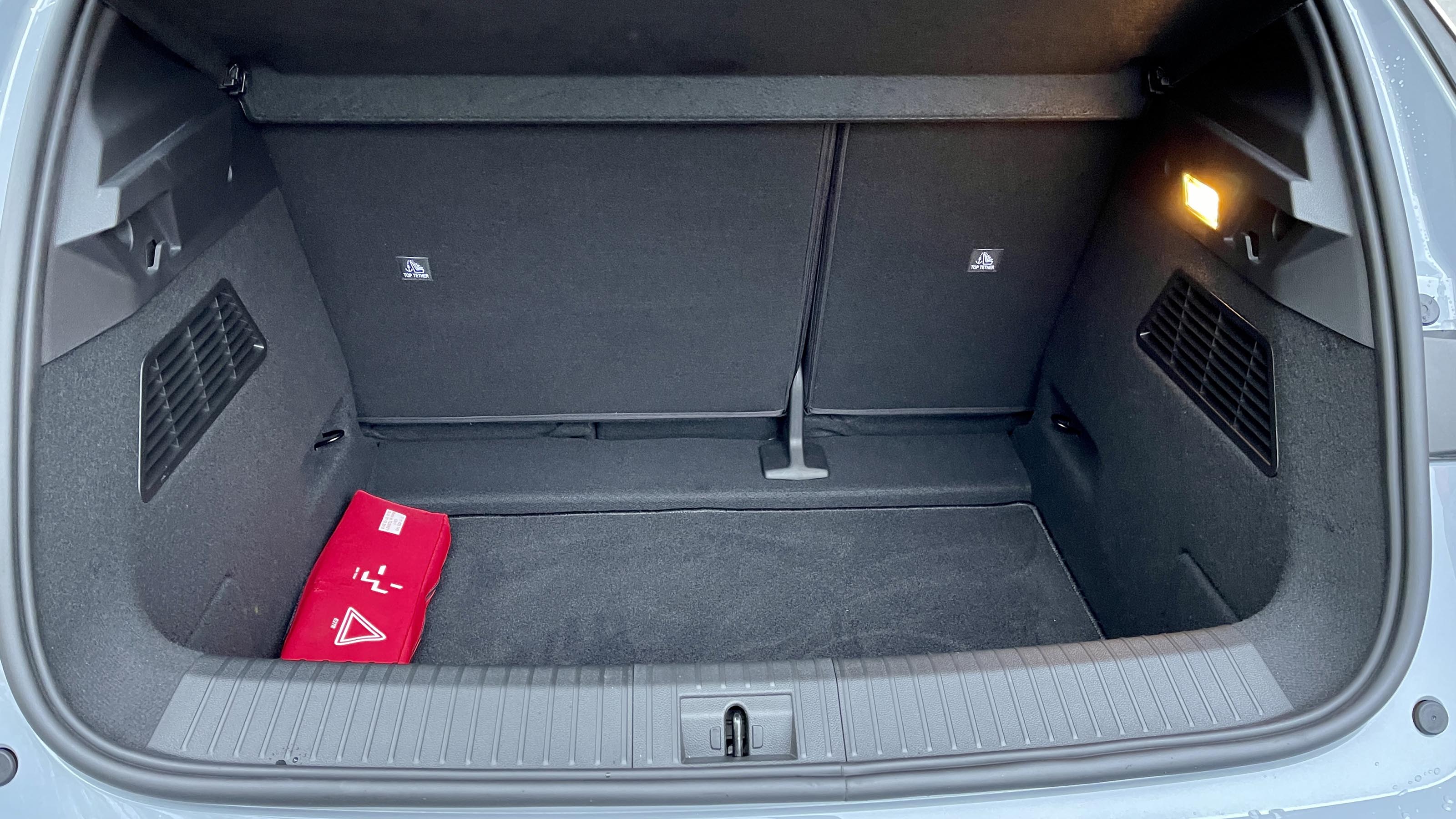 Renault Megane E-Tech boot