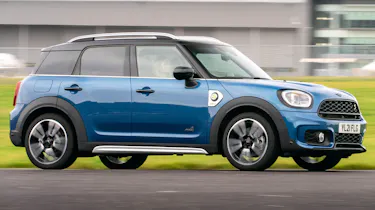 MINI Countryman PHEV driving