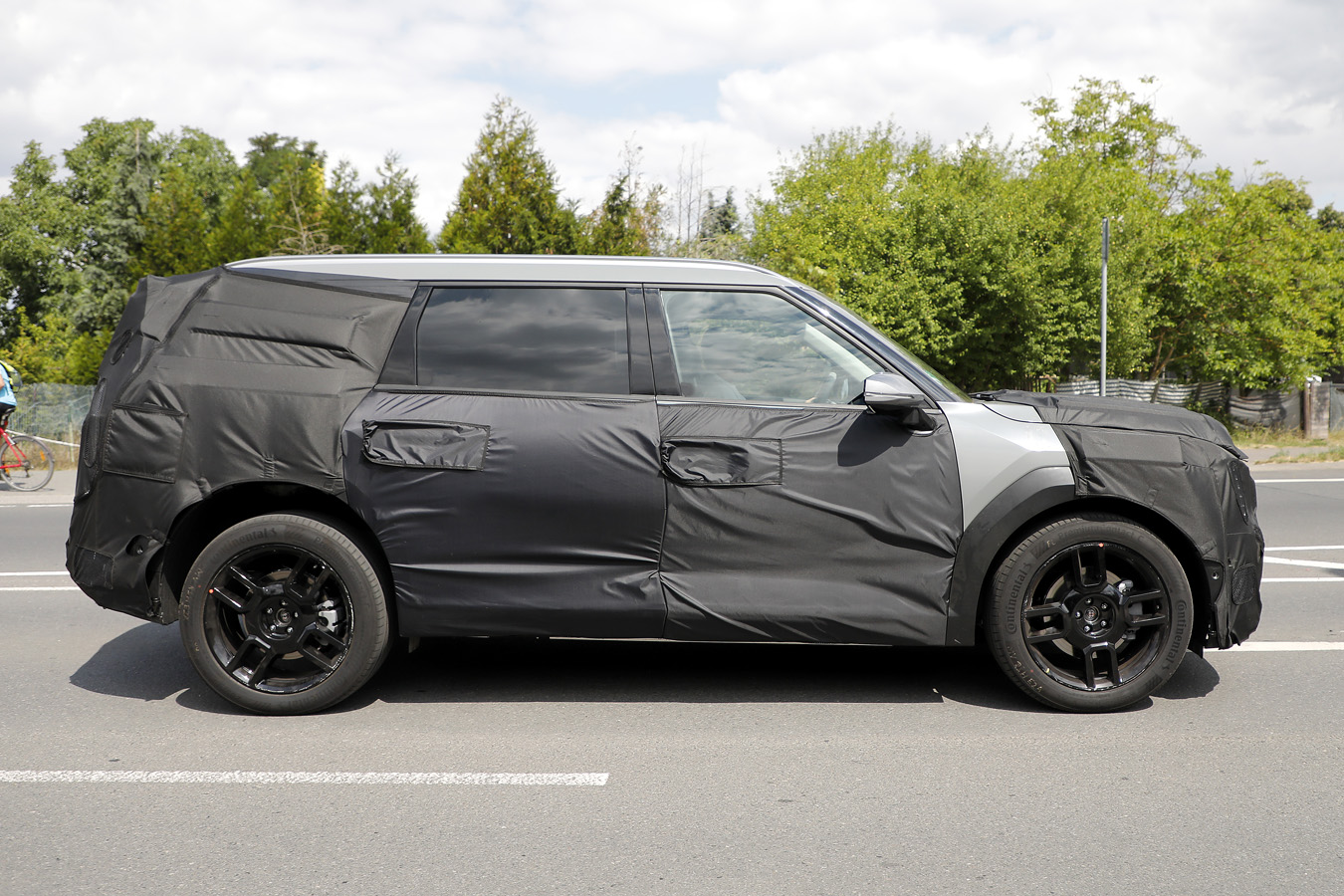 Kia EV9 spy shot side profile
