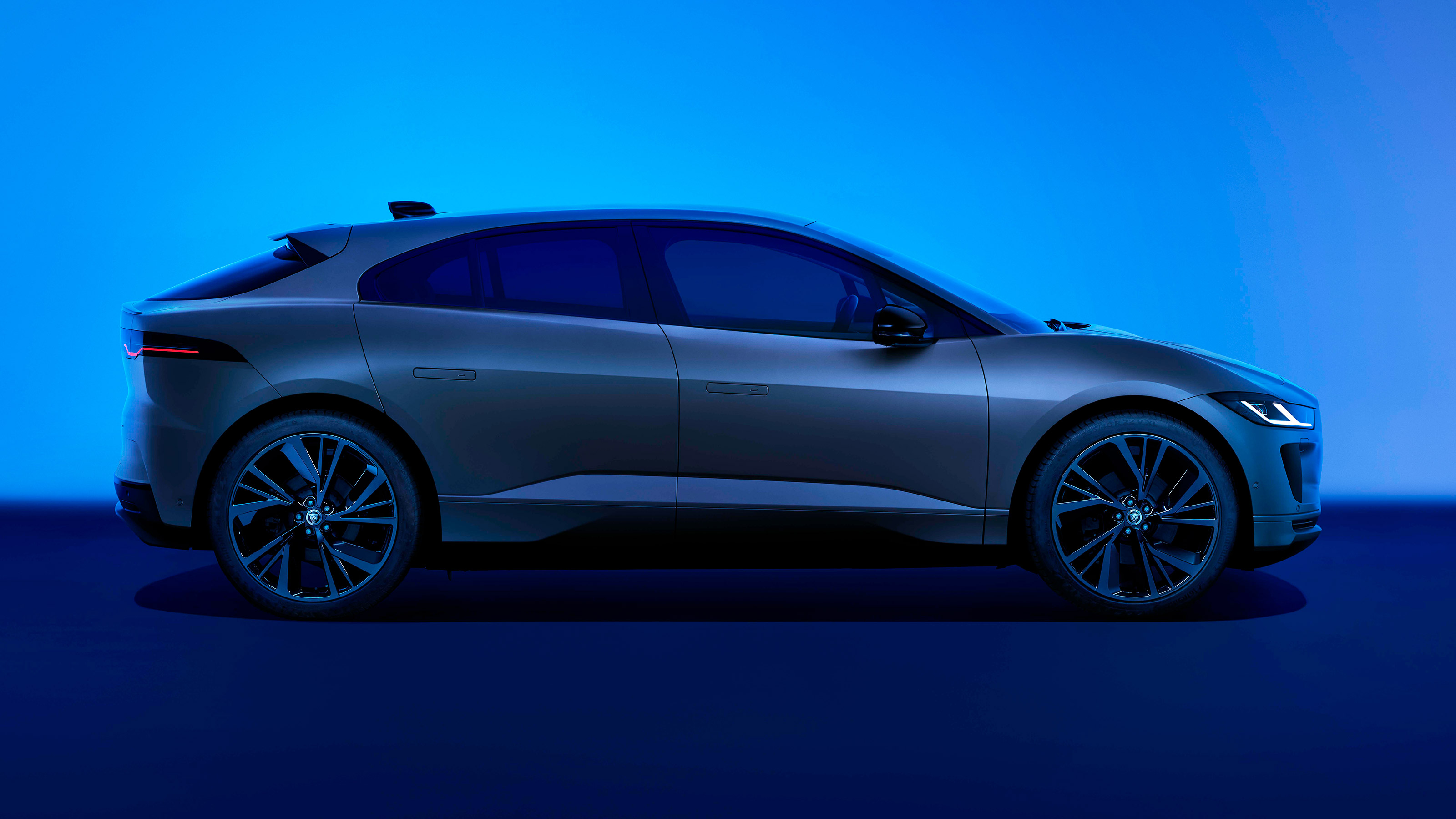 Jaguar I-Pace side