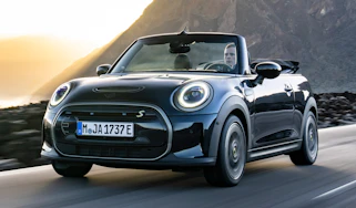 MINI Cooper SE Convertible - front